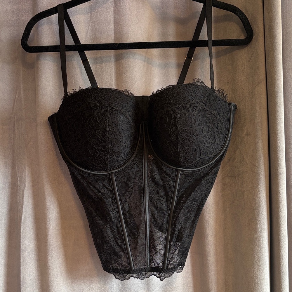 Elegant Black Lace Bustier
